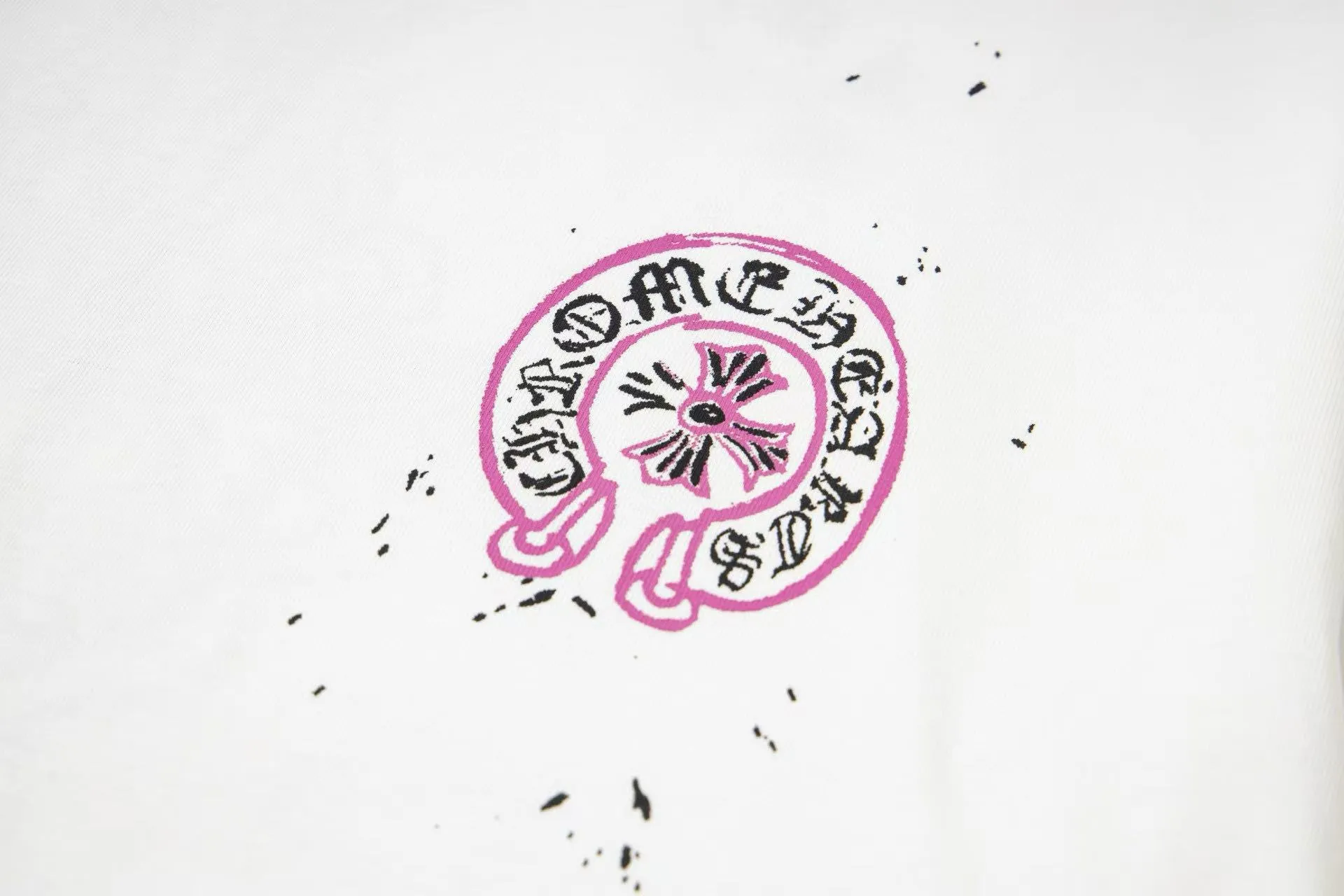 🅿️170 ChromeHearts/Chrome Hearts 25ss printed round neck T-shirt Original fabric Official same style Short-sleeved T-shirt Customized 260g same vat dyed fabric Very comfortable to the touch Latest brick cabinet synchronization for spring and summer Fashionable and individual Super versatile and good-looking Very suitable for both men and women A must-have style Tag Collar label Washed wheat Complete with three standards Color: Black White Size: XS-L